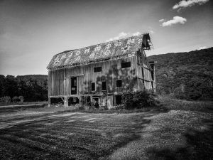 Abandoned barn, Finger Lakes NY 2017