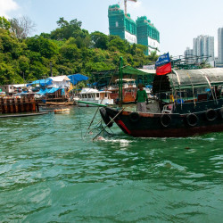 Junk at Aberdeen Floating Fishing Village 6 Junk at Aberdeen Floating Fishing Village 6
