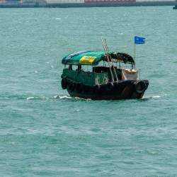 Junk at Aberdeen Floating Fishing Village 8 Junk at Aberdeen Floating Fishing Village 8